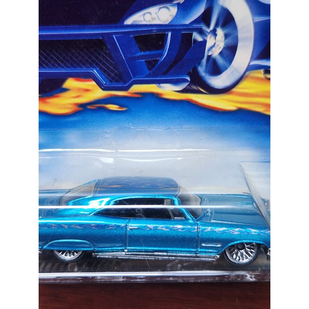 Hot Wheels 65 Pontiac Bonneville 35th Anniversary Blue Diecast - Picture 2 of 3